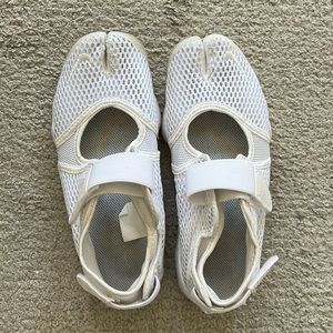 NIKE Women's Air Rift - White